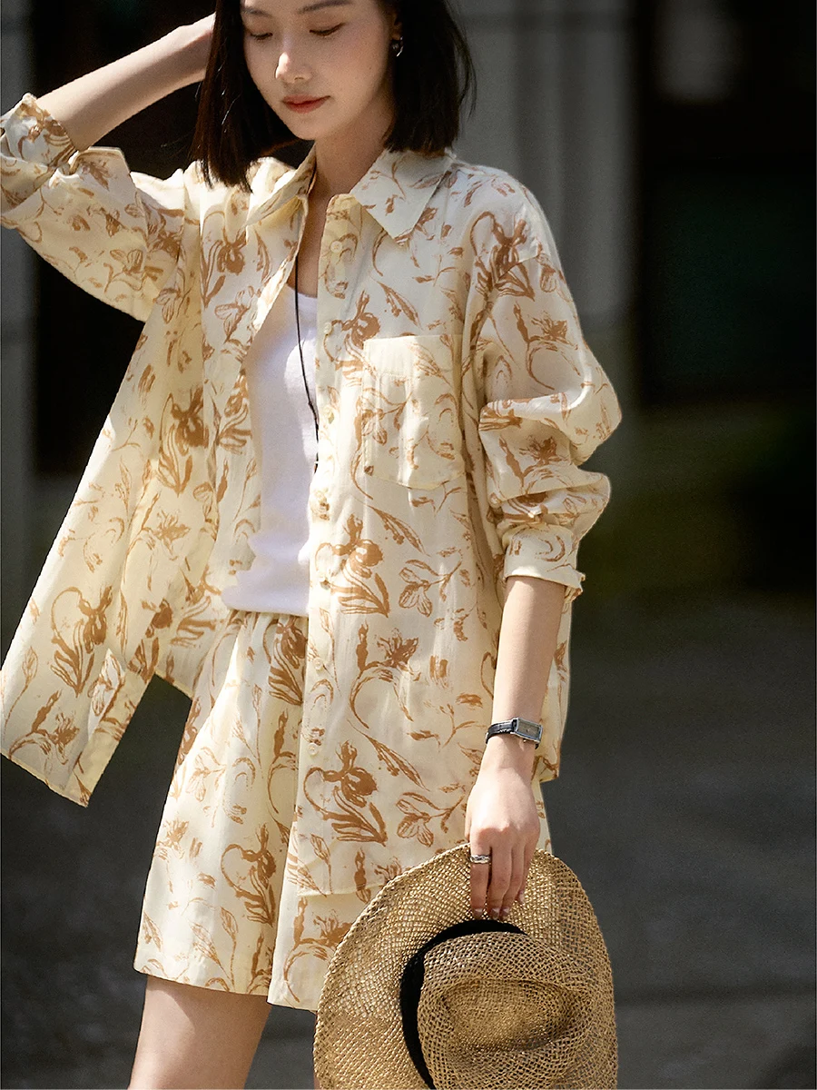 

Xhange Summer 2026 Women's Sun Protection Shirt And Short Pants Set Artistic Silk Print Breathable Lightweight Fashion Ensemble