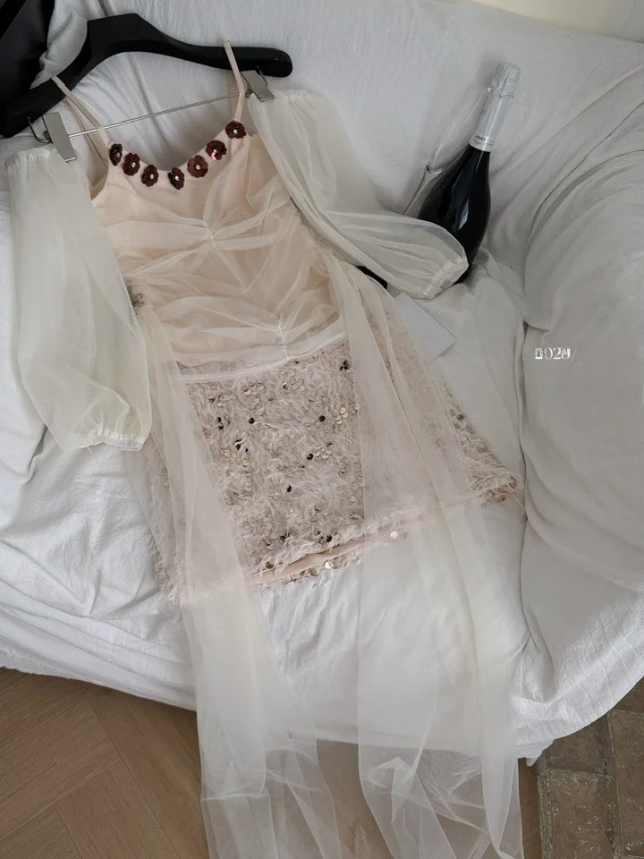 

uXin Yu Spliced Me Sve Чехлы Утягивающий топ Тяжелая рабочая юбка с пайетками Комплект из двух предметов Long Sve Комплект Faion с капюшоном