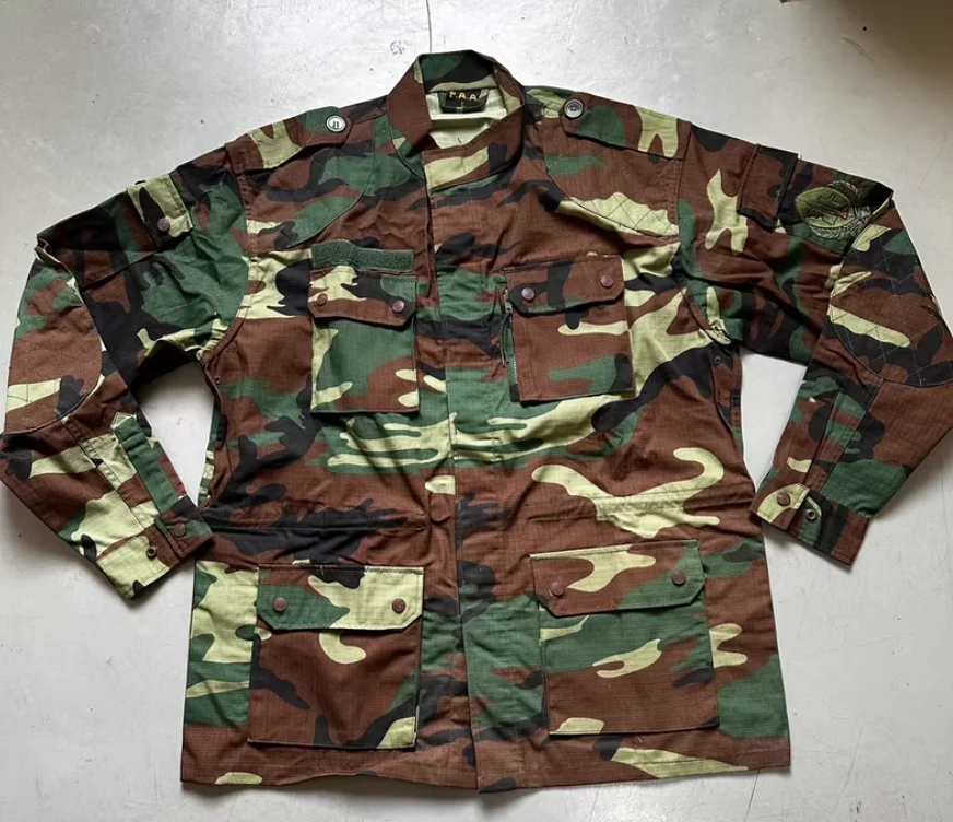 

Ангола камуфляжная форма мужской зеленый костюм на открытом воздухе