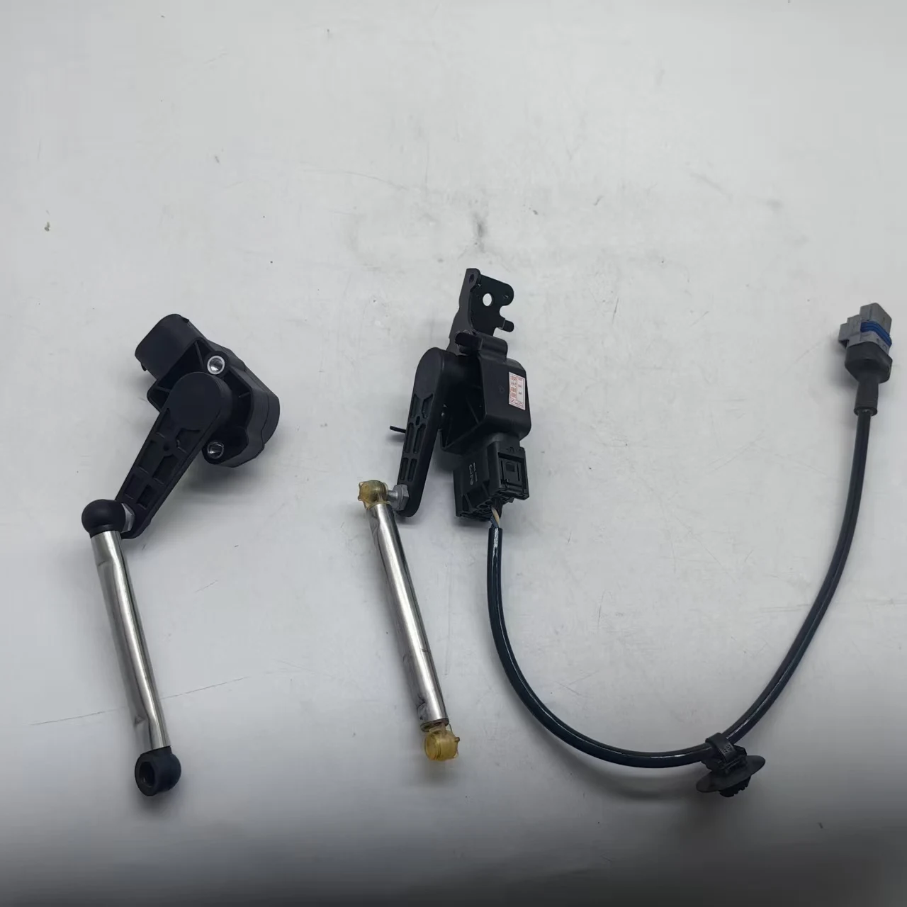 

1307213009 6224J4 6224J6 Fit for Citroen Triumph Picasso level sensor for headlights body height sensor