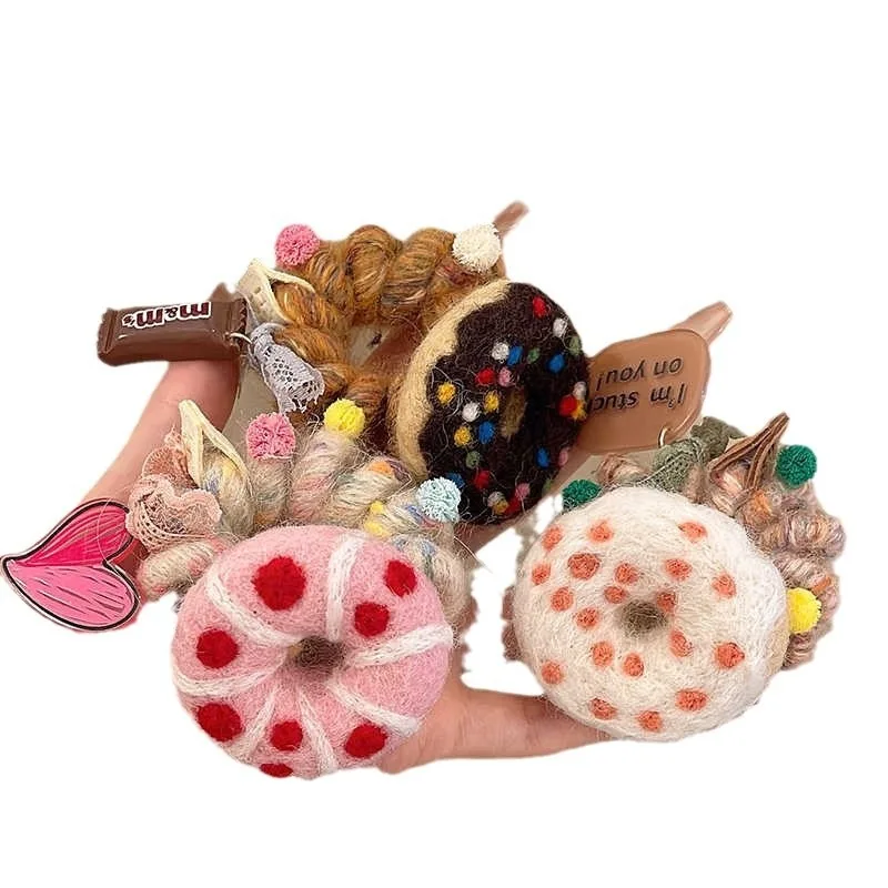 ربطات شعر Sweet Cookie الجديدة للأطفال لعام 2025 - تصميم سلك هاتف من الصوف اللطيف، ملمس راقي، ناعم غير قابل للالتصاق، أنيق للارتداء اليومي.