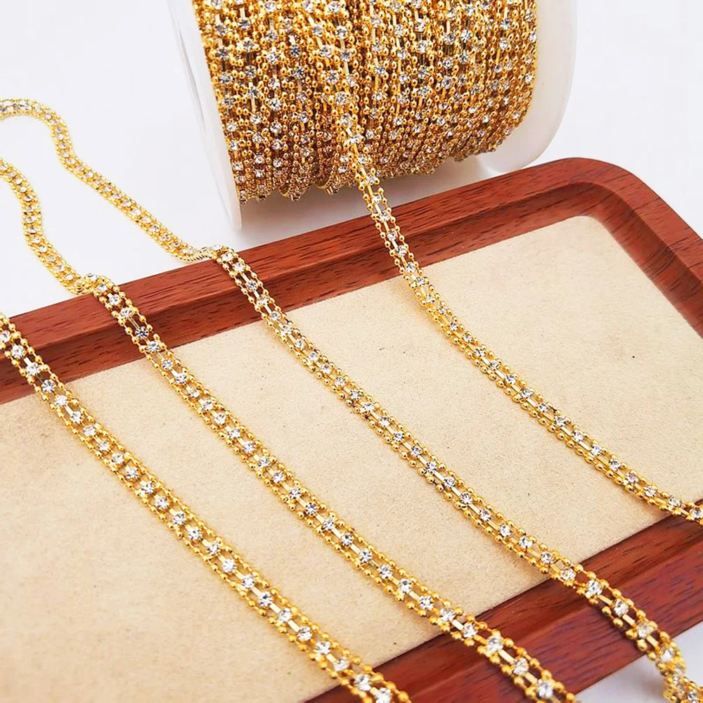 1 Yard/Lot Goldfarbene Strasskette zum Aufnähen, 3 Reihen Kristalle und Steine, Glasperlen, Körbchenkette, Klebe-Strass für Kleidung – Detail 2