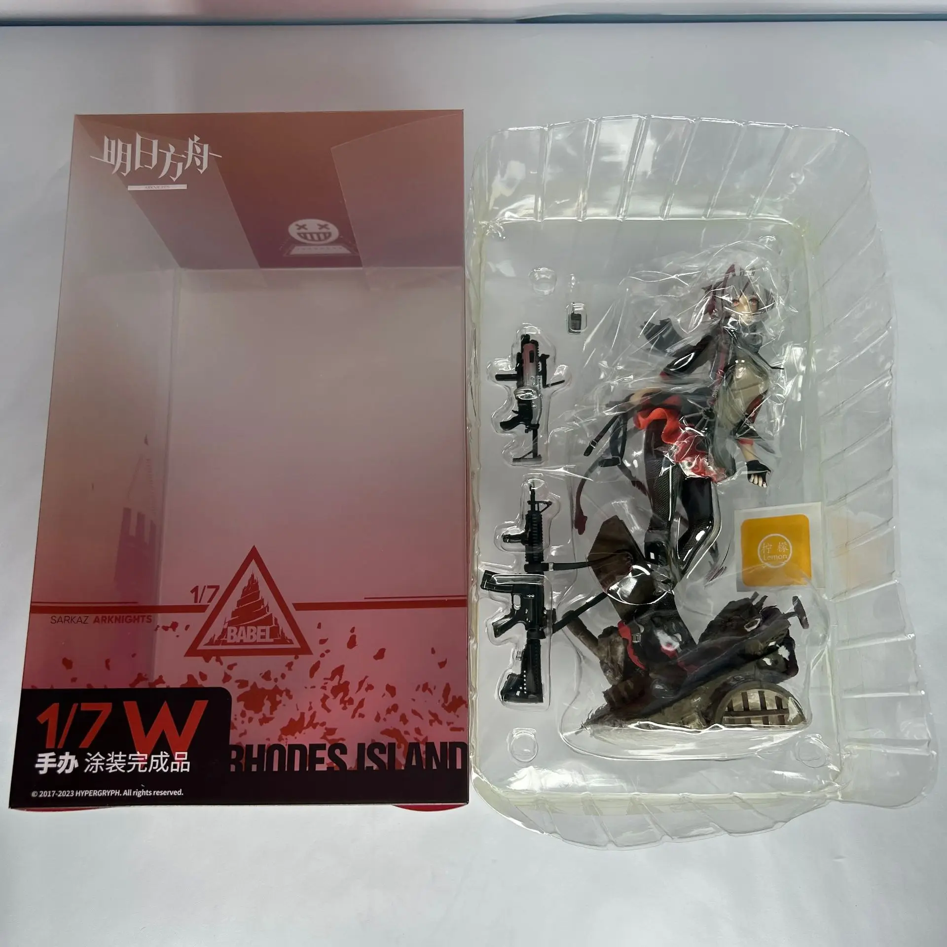 

28cm Armed Beautiful Girls W Action Figure Peripherals Collection Desktop Model Statue Ornaments Children's Birthday Gifts Toy