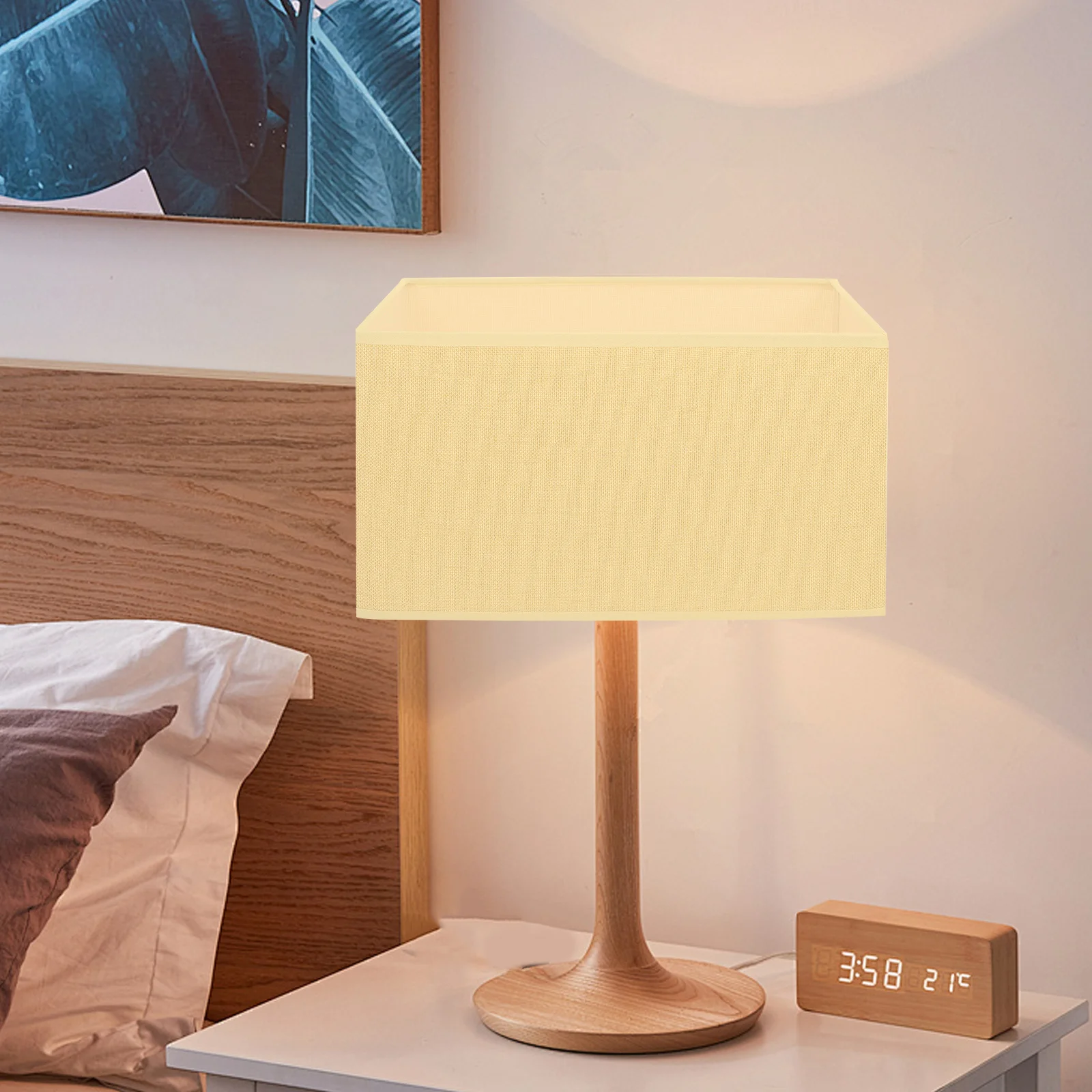 

Durable Cloth Lampshade Simple Stylish Light Protector Suitable for Home Hotel Bedroom Decorative Lamp Shade Random Color