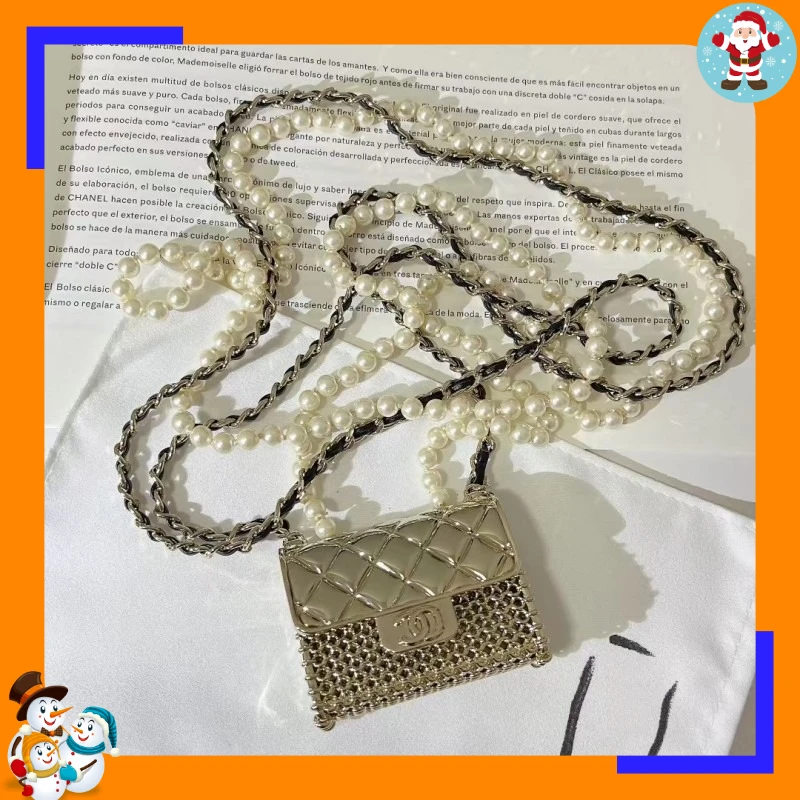 Internet Celebrity Blogger with Metal Rhombus Earphone Bag Pearl Long Necklace Fashion Messenger Bag Accessories Women