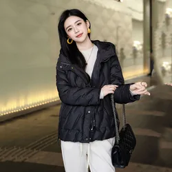 Winter Short Hooded Women's Down Jacket Fashion Light Short 2024 New Diamond Plaid Design High-end Temperament Parka Coat