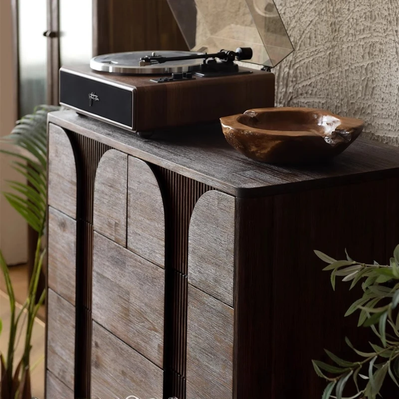 

Household drawers store five buckets of medieval wall cabinets
