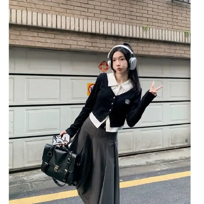 

Black Short Sleeveless Neck Knitted Cardigan Women's Style College Fashion Long Sleeve Fake Two-Piece Design Versatile Top