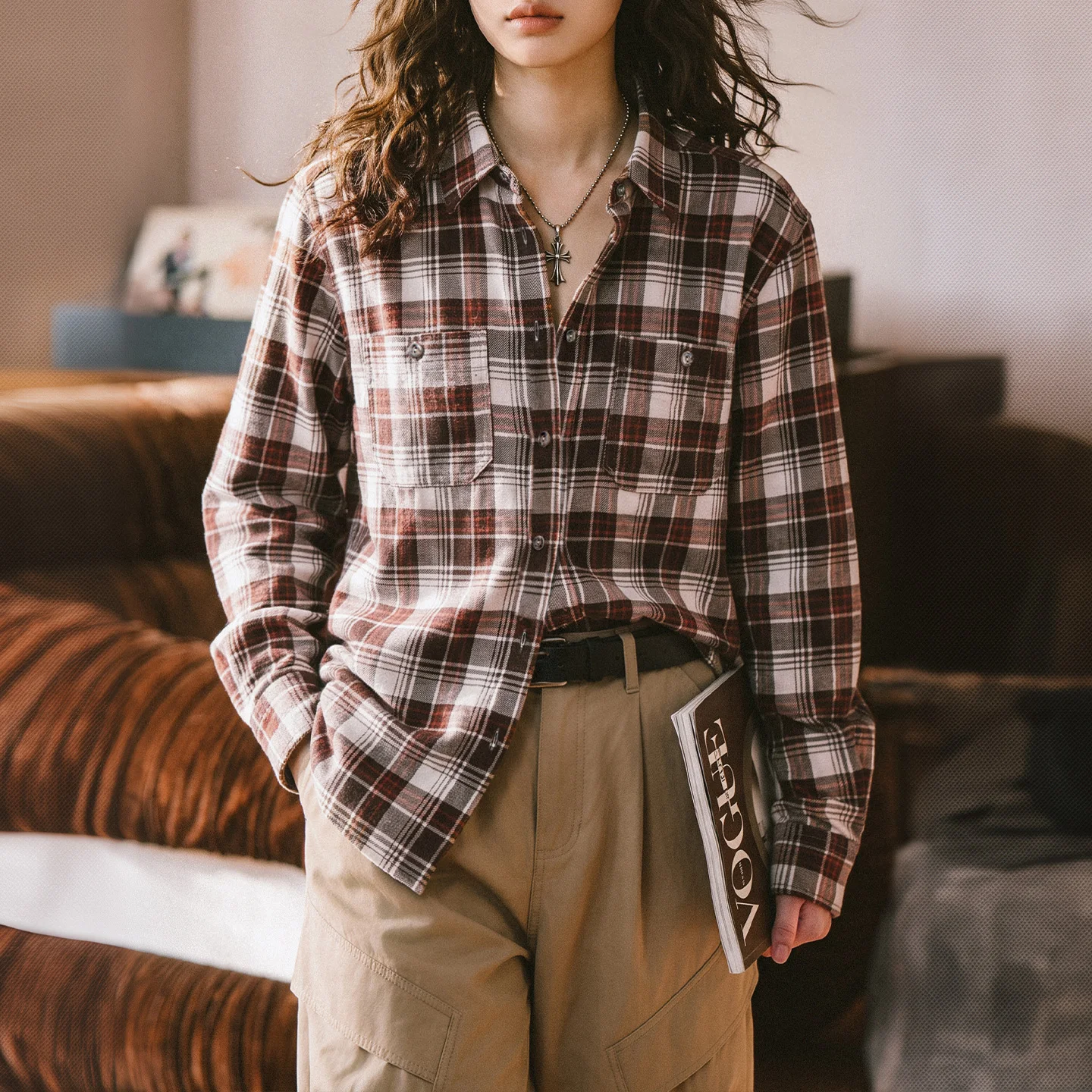 Maden Women's Plaid Flannel Shirt Cotton Long Sleeve Button Down Shirt Structured Shoulder Slim Fit Casual Vintage Style Top