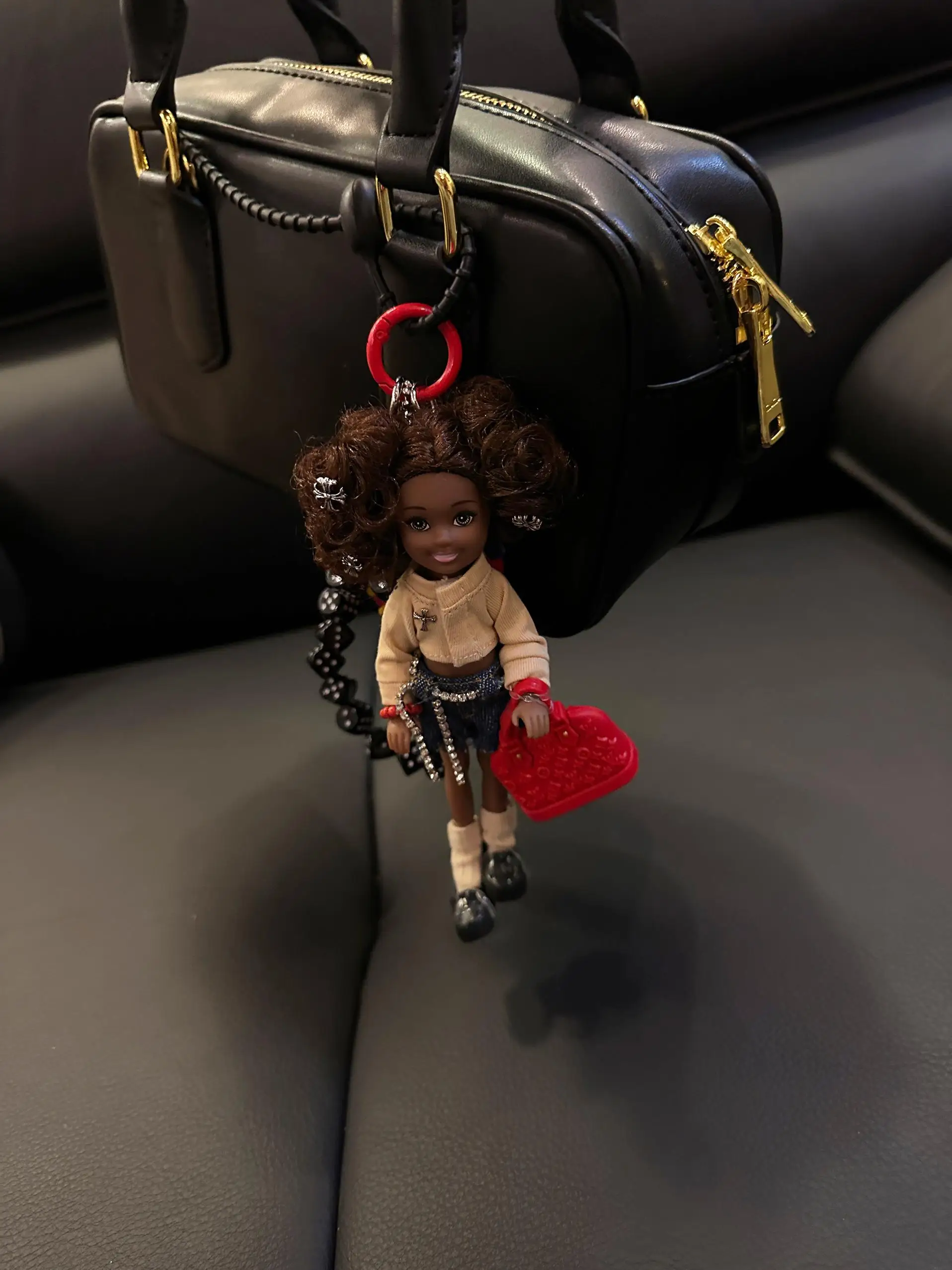 Dophee الأصلي الساخن الفرخ حقيبة قلادة الأميرة أسود كبير الشعر دمية زخرفة شخصية ملحقات الهاتف المحمول سلسلة المفاتيح