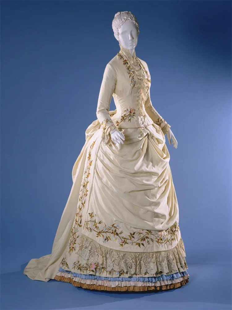 

1885s Victorian Prom Neck Corset Duchess Evening Dress Historical Royal Court Noble Princess Renaissance Reenactment Ball Gown