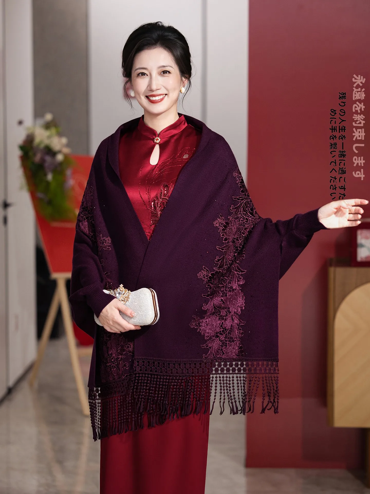 nouvelle-collection-automne-hiver-manteau-de-mariage-haut-de-gamme-Elegant-et-tendance-pour-maman-ideal-pour-les-banquets-de-mariage