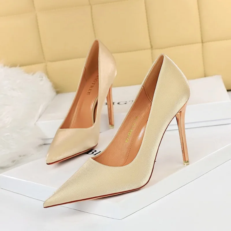 بيغ تري-كعب عالي كلاسيكي مثير للنساء ، مضخات حرير صلبة لحفلات الزفاف ، نحيف ، سيدات المكتب ، على الطراز الكوري ، حذاء زلق ، كعب نسائي ،