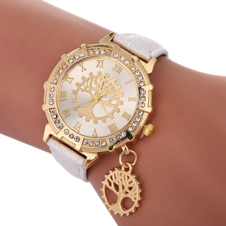 Roman Numeral Diamond Women\'s Watch Luxury Golden Tree of Life Pattern Pendant Quartz Watch 2022 New Fashion Belt Women\'s Watch