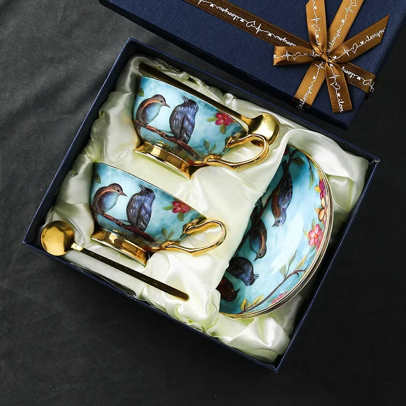 Coffee cup European luxury bone China cup and saucer set ceramic small exquisite gift gift gift box retro teacups.