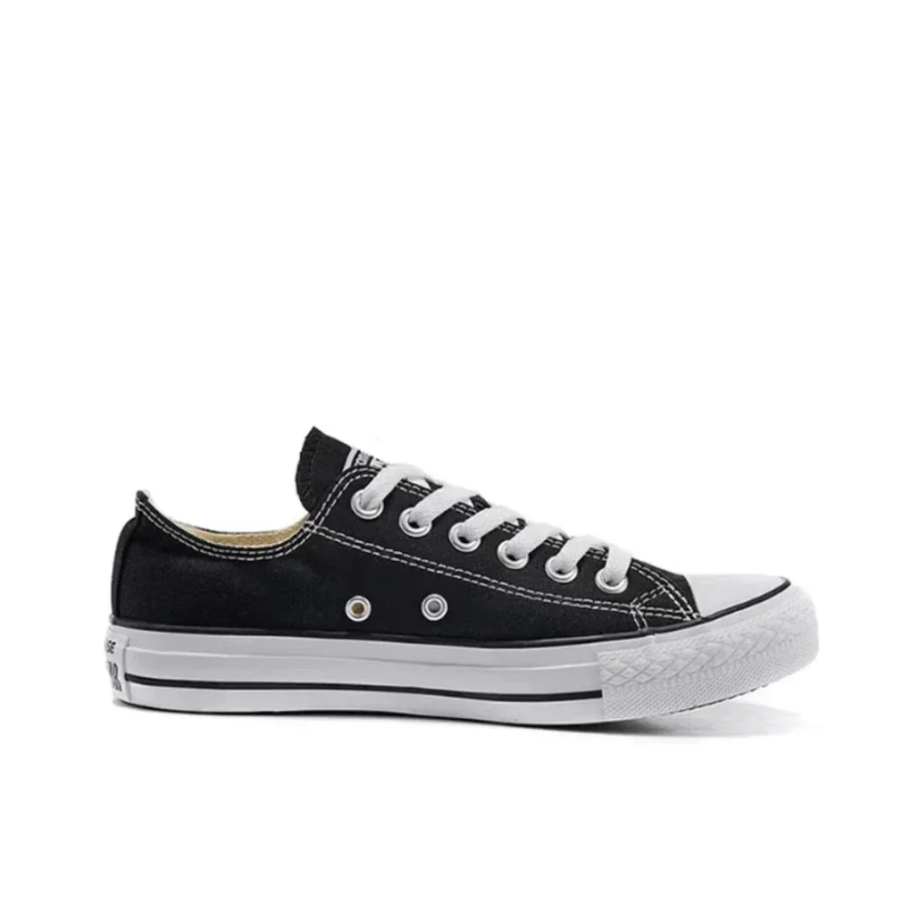 Converse Chuck Taylor All Star Men and Women Skateboarding Shoes Low-top Outdoor Vintage Sneaker White Black