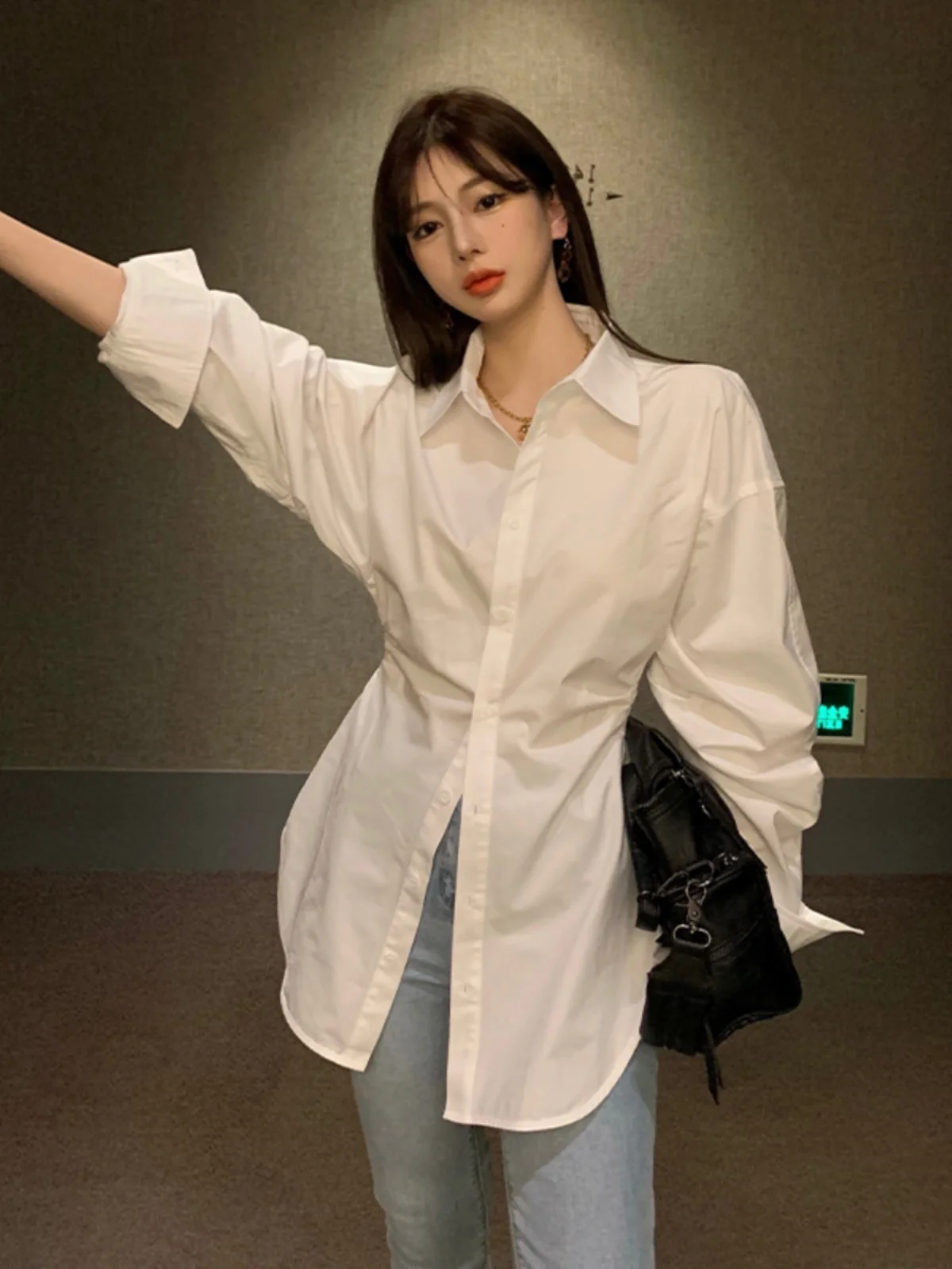 Femmes coupe ajustée irt taille cintrée vêtements intérieurs haut printemps nouveau Design coréen Sle début du printemps blanc irt