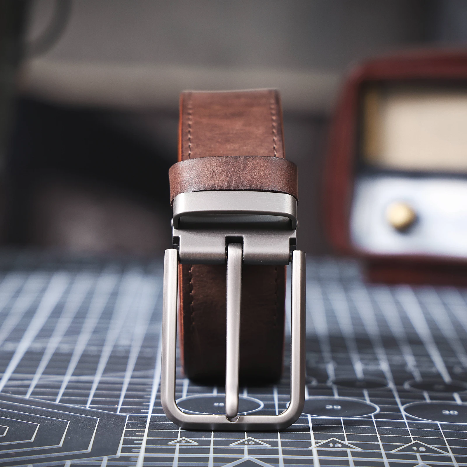 Echtleder-Herrengürtel aus Rindsleder, Italienisches Dickleder mit Geschenkbox, Retro Vielseitiger Herren-Jeansgürtel, Ideale Geschenkwahl – Detail 14