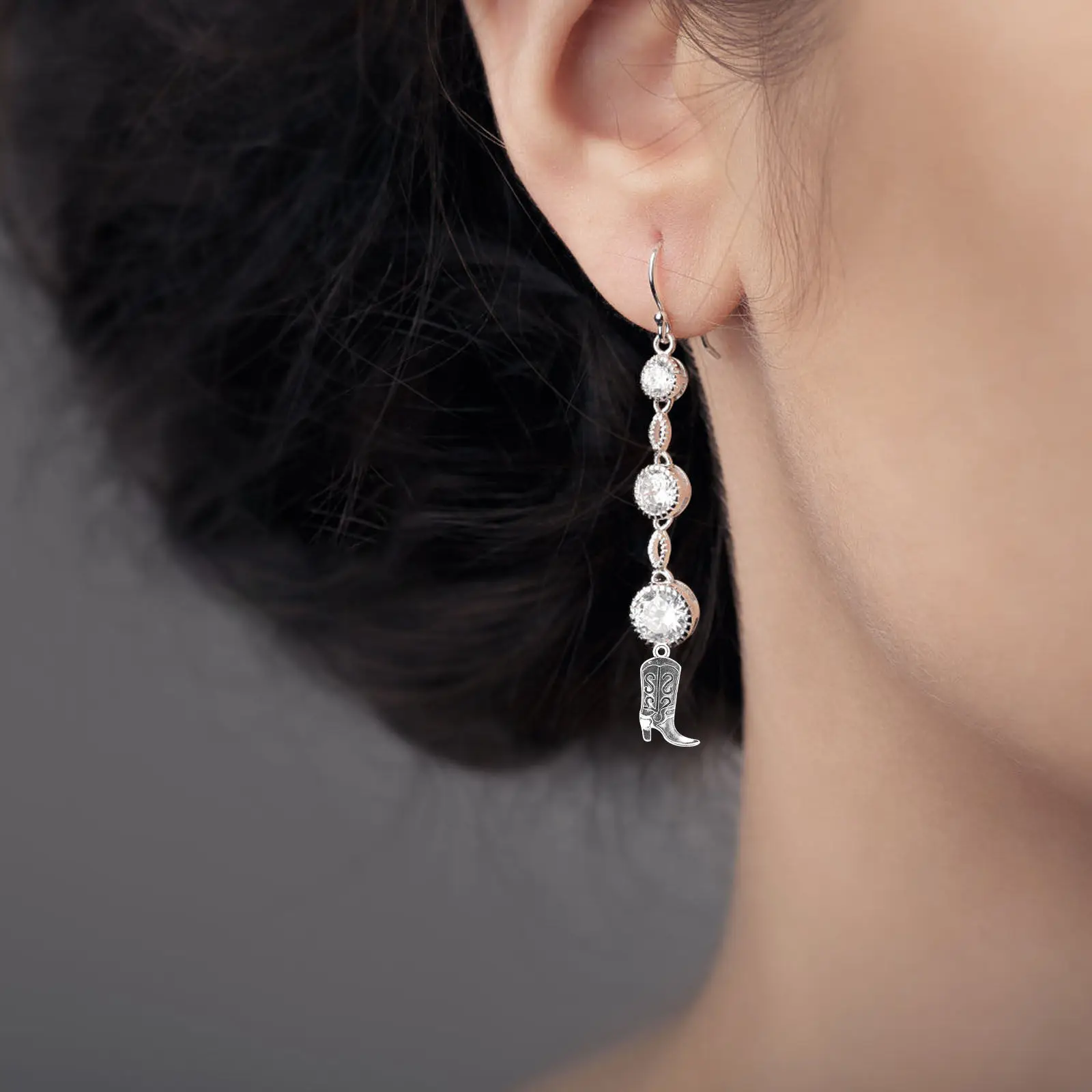 

100 шт. подвесок-шармов из сплава в форме ботинка для самостоятельного изготовления украшений: кулонов, браслетов, брелоков, декоративных элементов