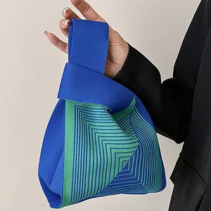 Grafikte renk bloğu çizgileri, tığ işi çanta kadın, çanta, moda Tote, örgü çanta, bileğiniz Cebinizi tığlamak için en iyi 10 satış-no. 7