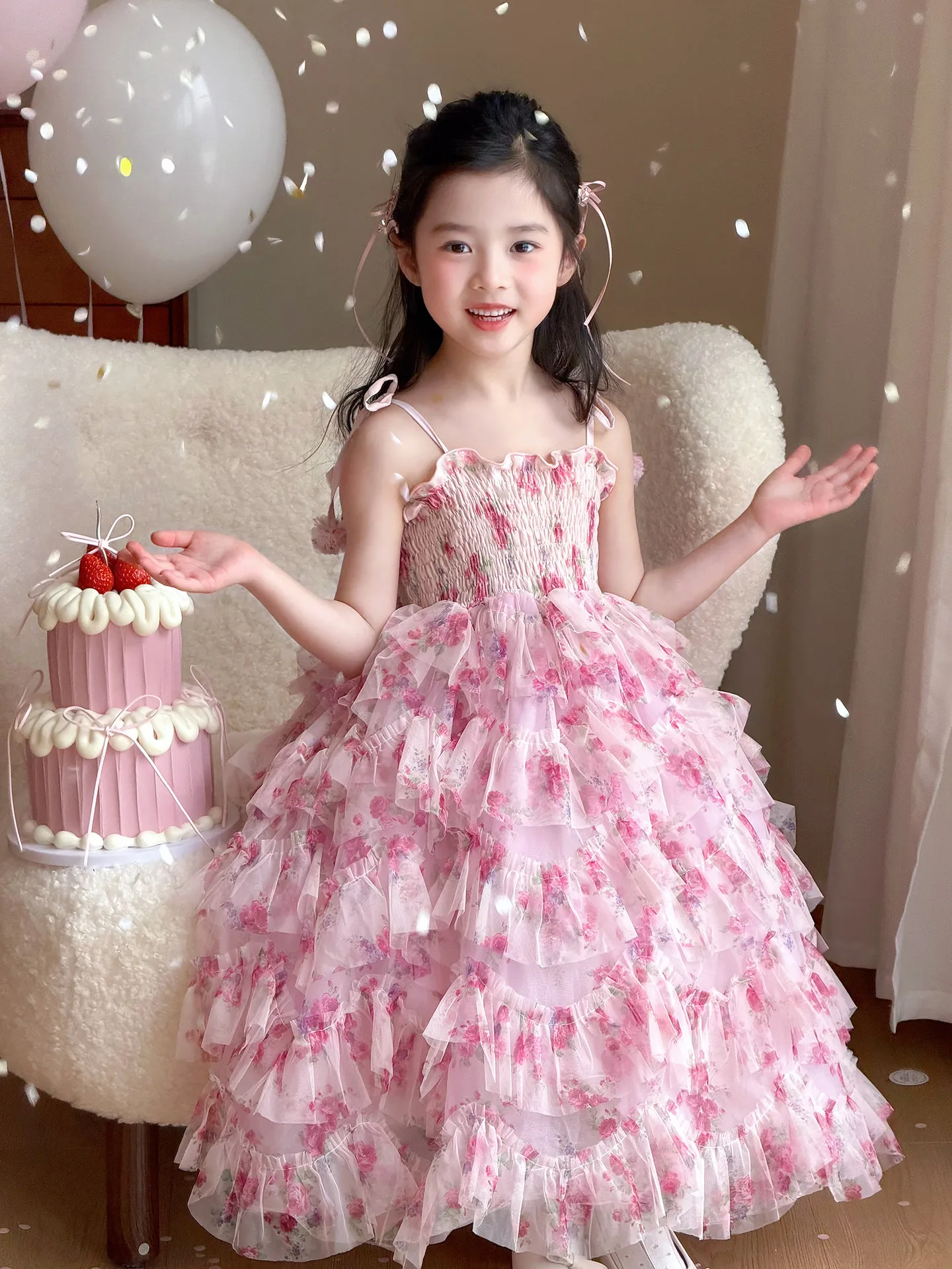 

Новое весенне-летнее платье-сарафан для девочек 2026 года: розовое, с цветочным принтом, оборками и тюлевой юбкой, для дня рождения и праздников, в стиле принцессы