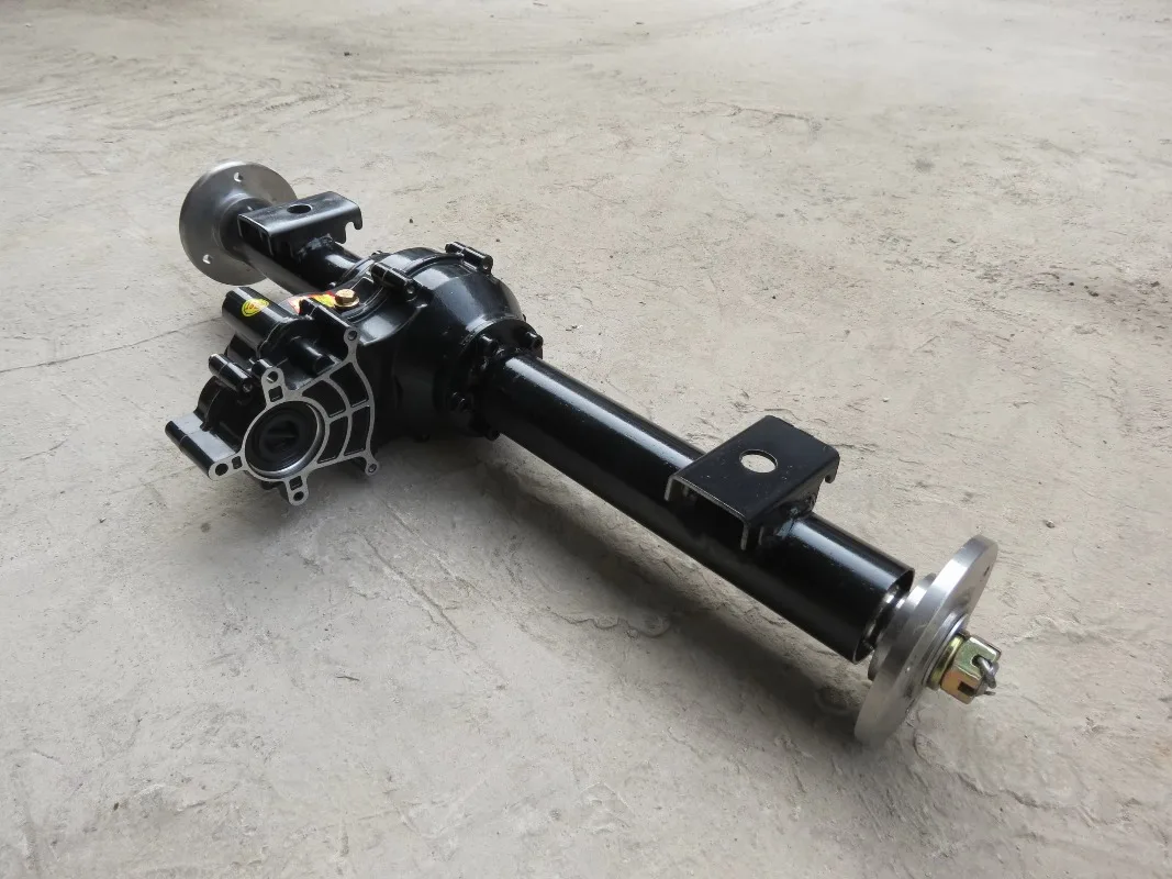Lateral driving rear steering front wheel drive four wheel tricycle electric flatbed trailer transporter