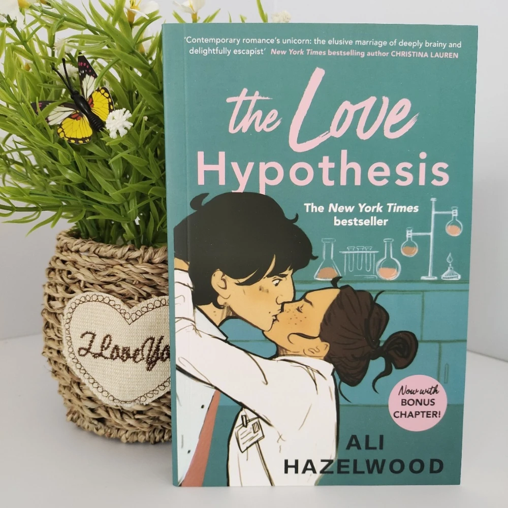 

The Love Hypothesis: A Romantic Novel in English