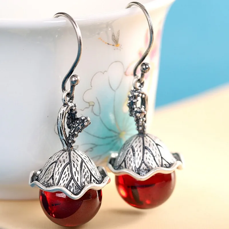 

New Chinese Retro Earrings Inlaid with Red Round Beads Dangle Earrings Women Fashion Exquisite Christmas Jewelry Ornaments Gift