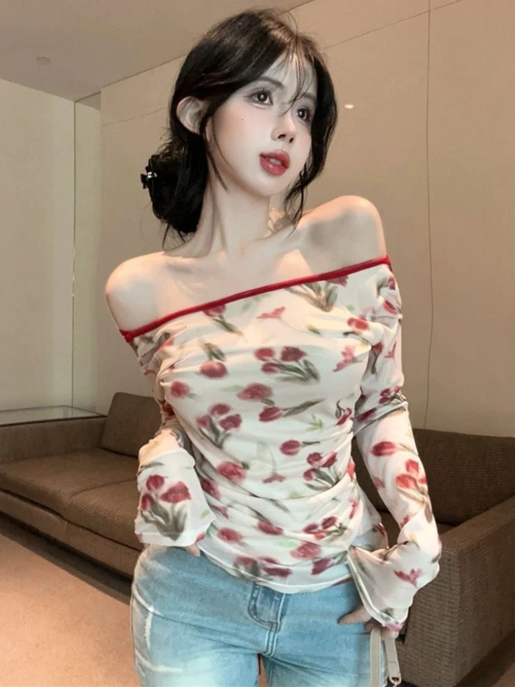 

Футболки во французском стиле ретро, женские романтические сексуальные футболки с открытой спиной и принтом, элегантные весенне-летние повседневные футболки с разрезом на шее, эстетичная модная уличная одежда