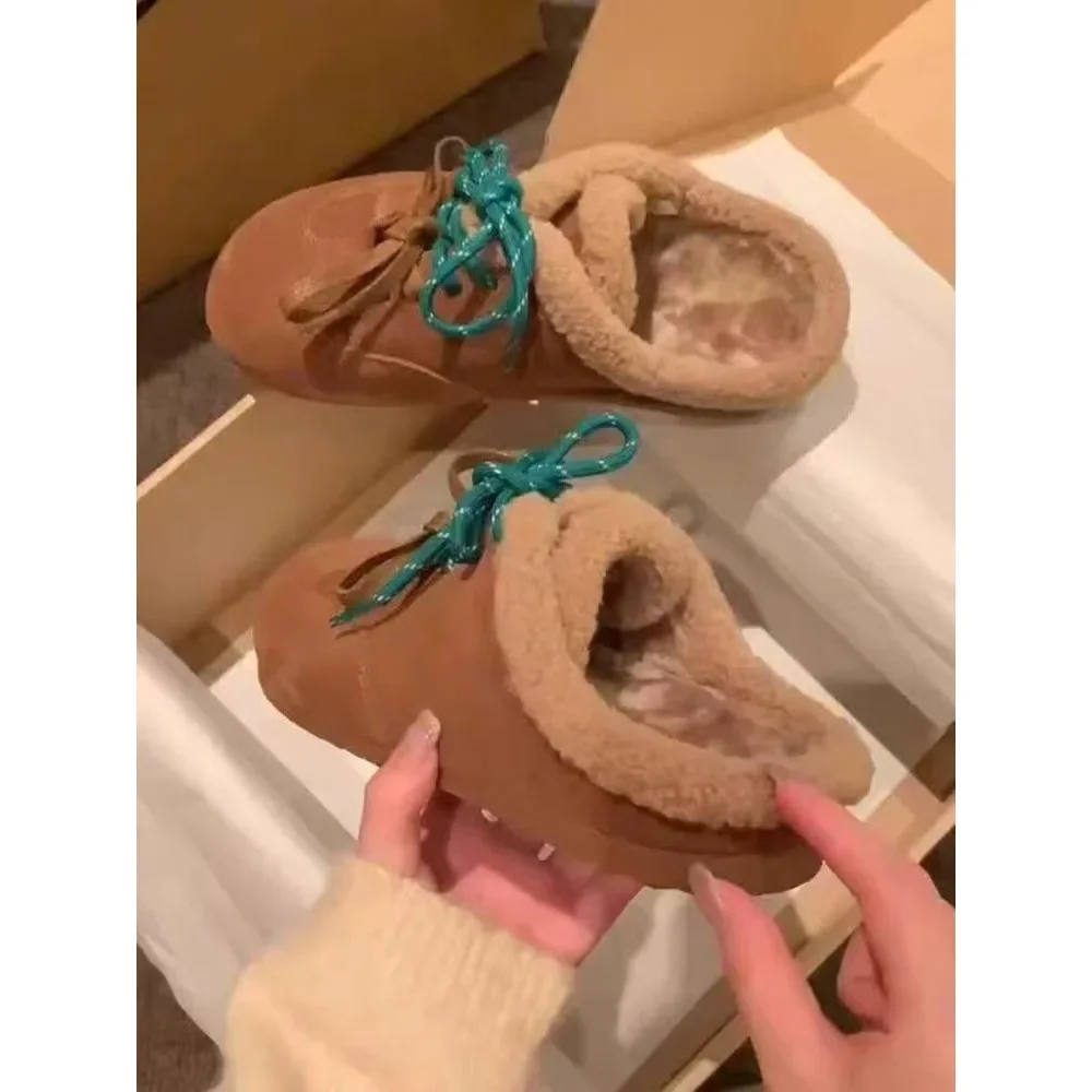 شباشب نسائية سميكة القاع سهلة الارتداء للاستخدام الداخلي والخارجي، نصف شباشب مبطنة بالصوف، أحذية شتوية عصرية