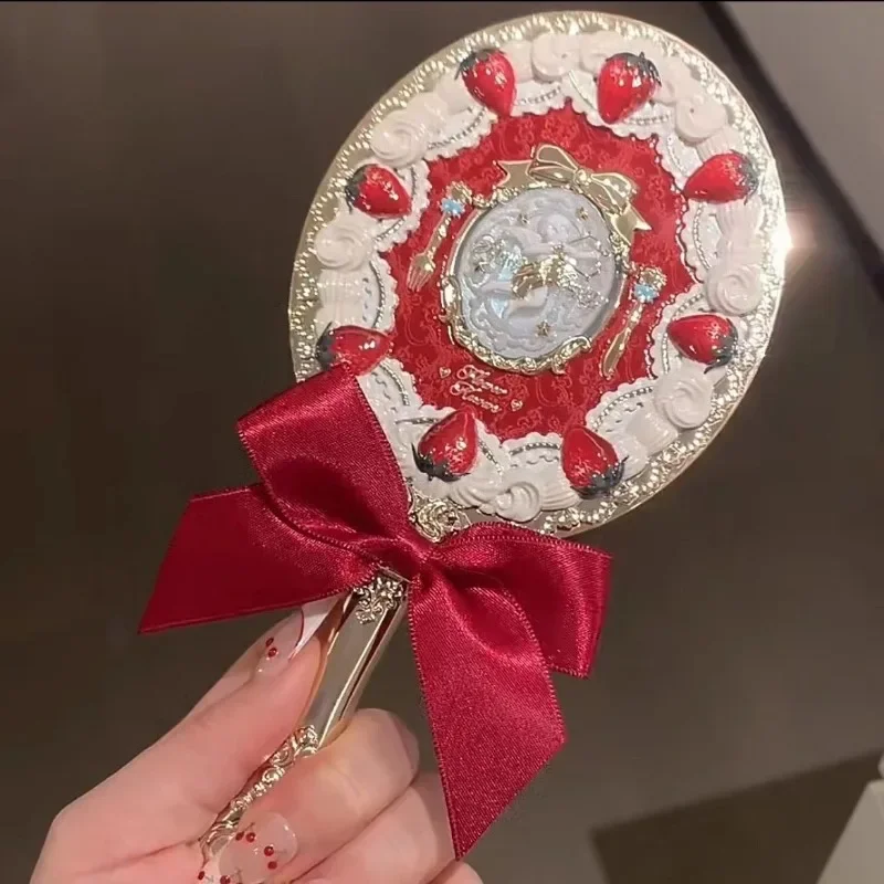 Variant: Red velvet