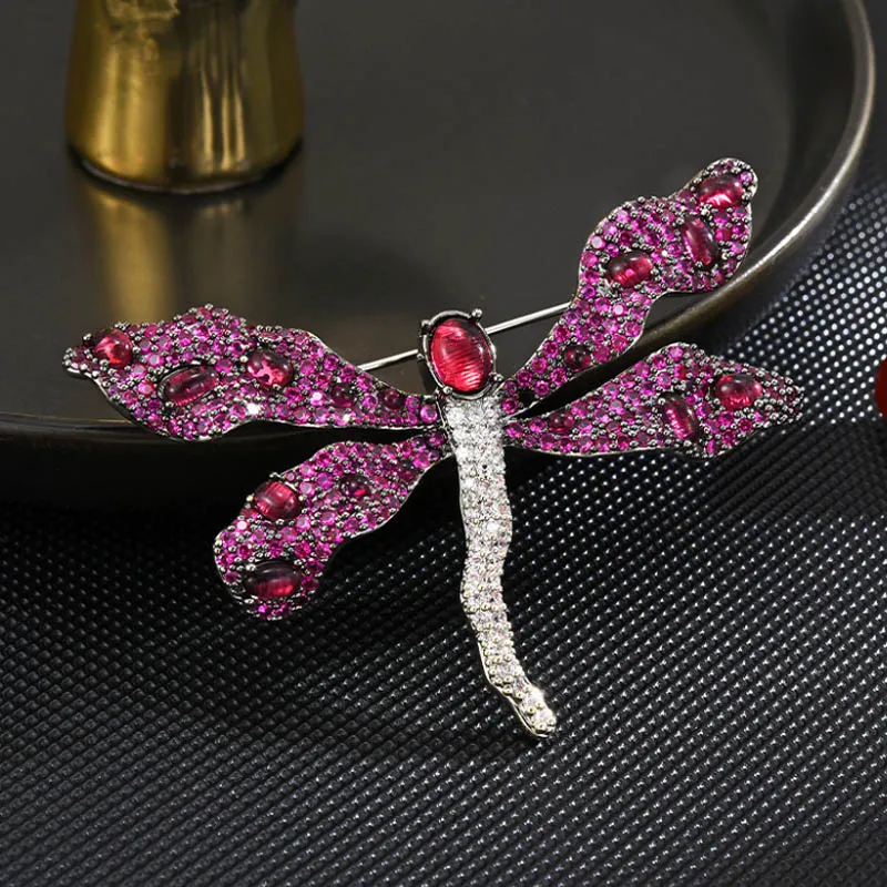 

Fashion Titanium Micro-Inlaid AAA Zircon Two-Color Dragonfly Brooch Luxury Retro Insect Pin.