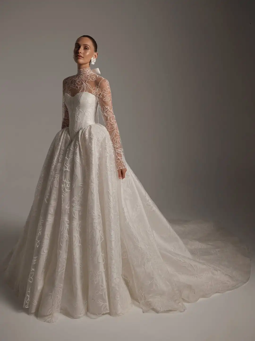 Customized Lace Embroidery Princess Wedding Dresses Sweetheart Exquisite Modest A Line Ball Bridal Gown Luxury Charming Design