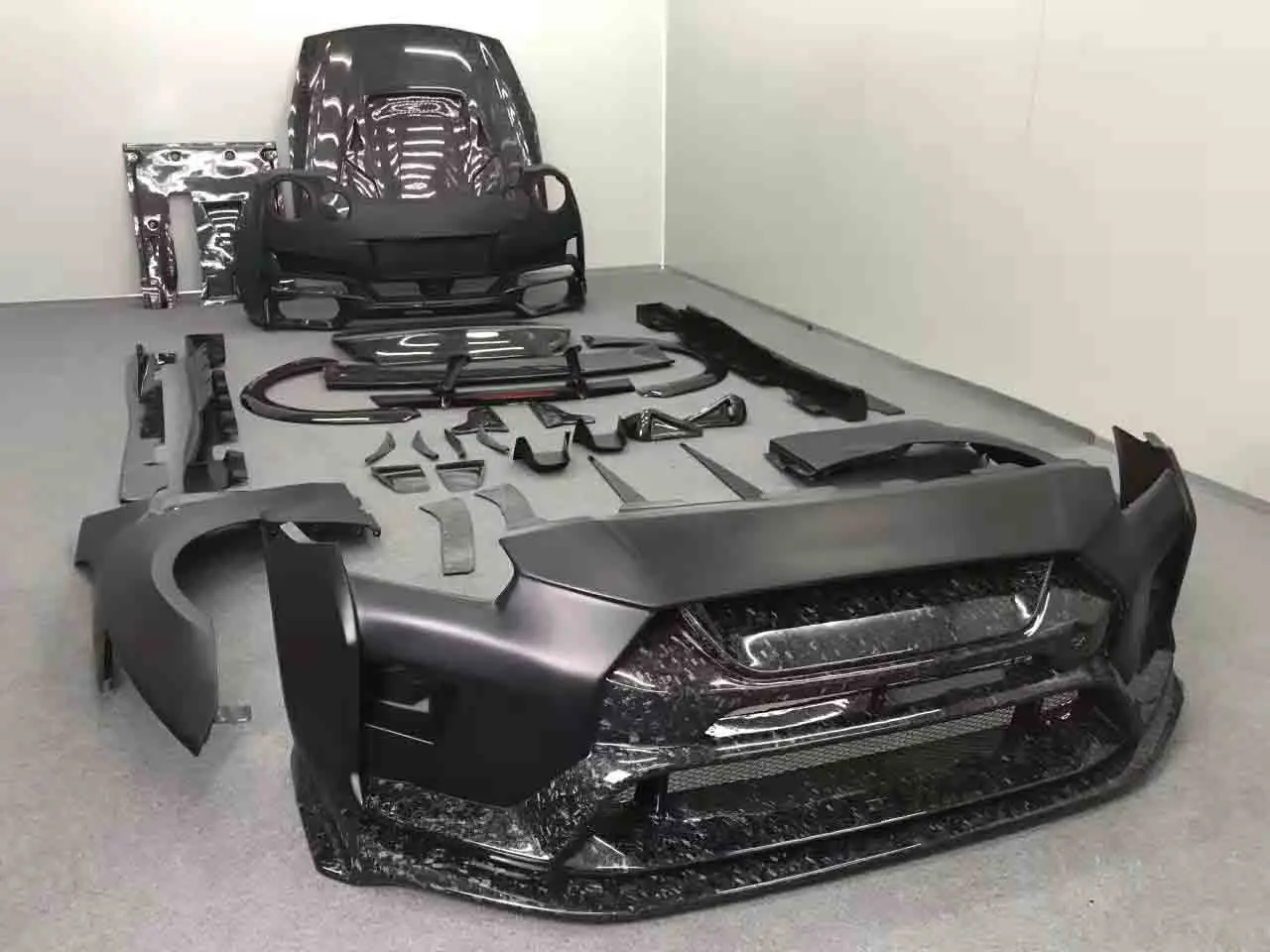 Va-ris نمط سيارة FRP مصدات الكربون الحقيقي محرك هود التنانير الجانبية الناشر طقم الجسم ل GTR R35 الإعداد المثالي #3