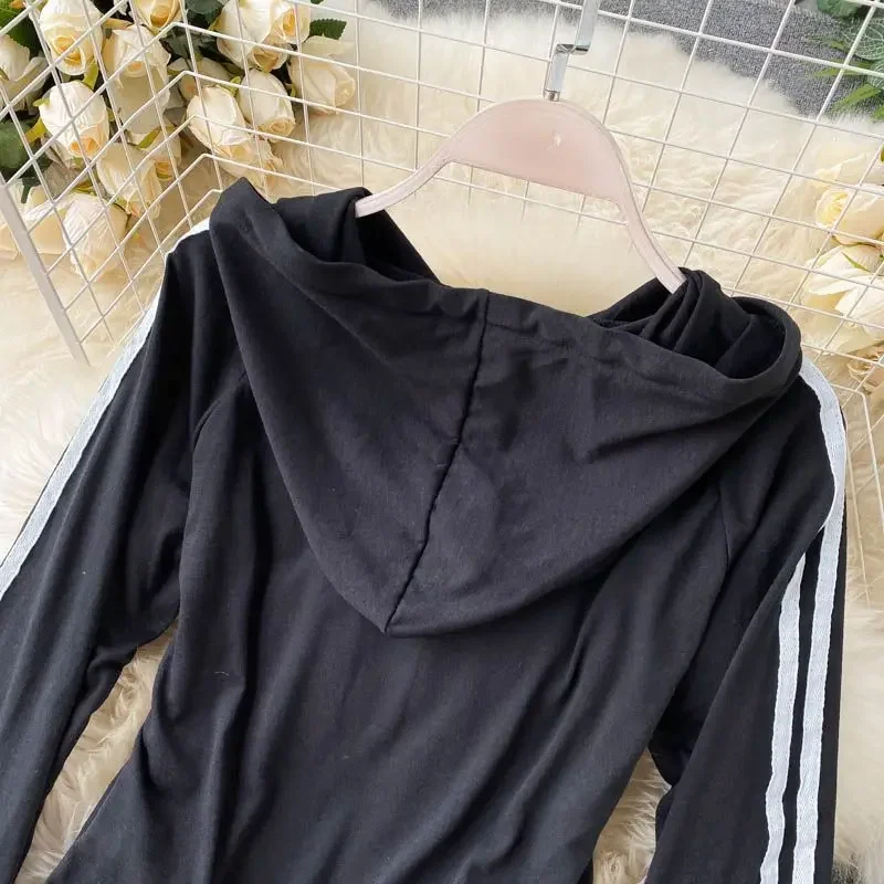 مقنعين سترة الملتصقة بأكمام طويلة تي شيرت المرأة الألوان المتناقضة ضئيلة تظهر رقيقة تصميم الشعور بلون الأساس القمم