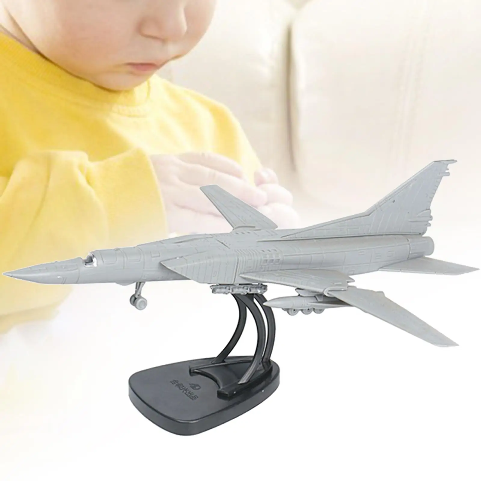 1:144 Aircraft Building Model Souvenir Collection Desktop Decoration with Display Base for Home Bedroom Bar TV Cabinet Office