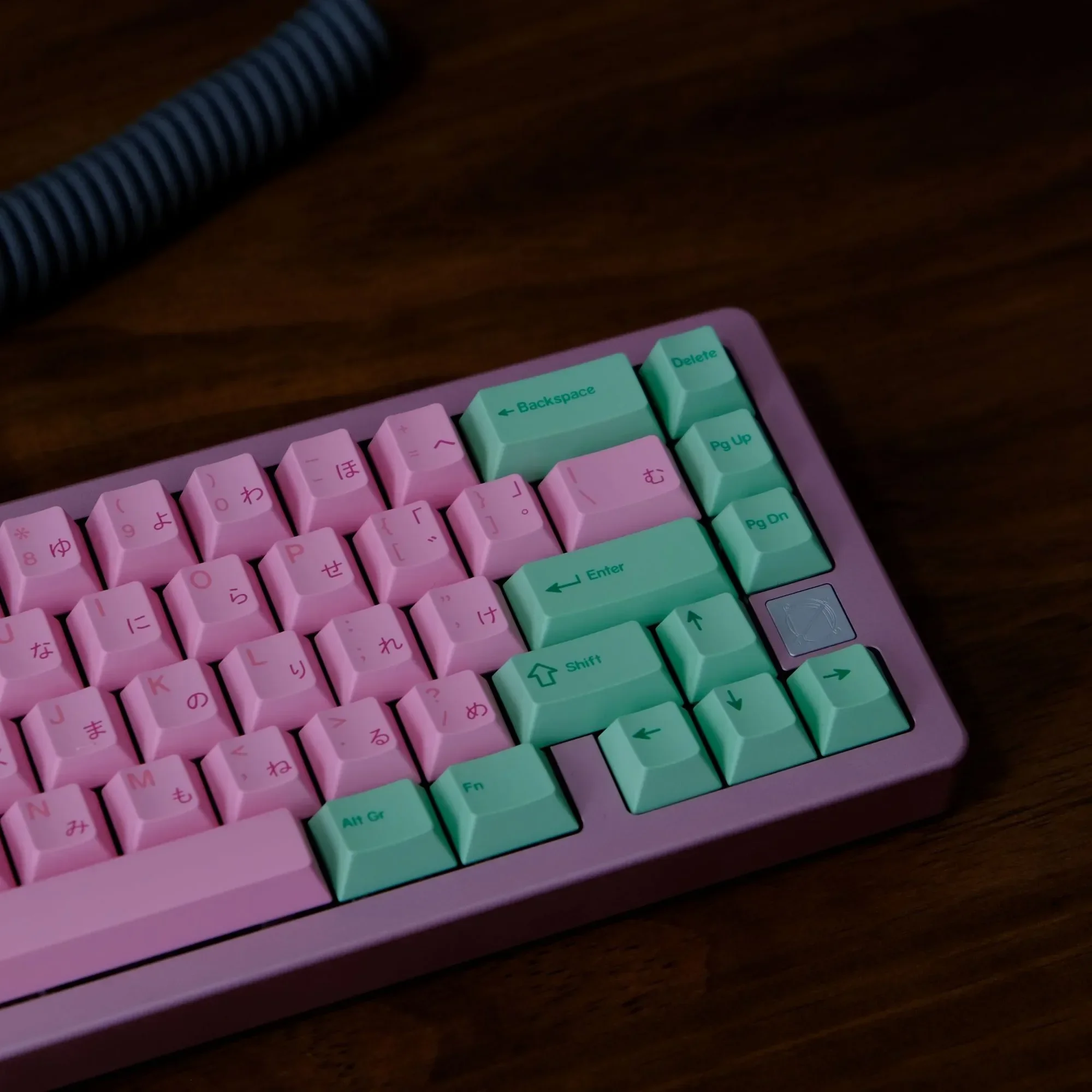 ピンクとグリーンのオリジナル工場で刻印された高度に昇華されたレトロなカラーキーキャップ DIY カスタマイズされたメカニカルディスクコンプリート s