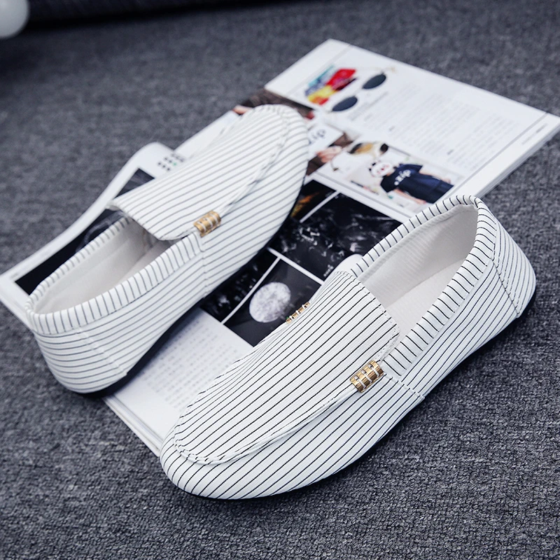 

Мужские лоферы на плоской подошве, удобная повседневная обувь, дышащая мягкая обувь без шнуровки для вождения, легкие мокасины Hombre, мужская обувь для ленивых, 2025 г.