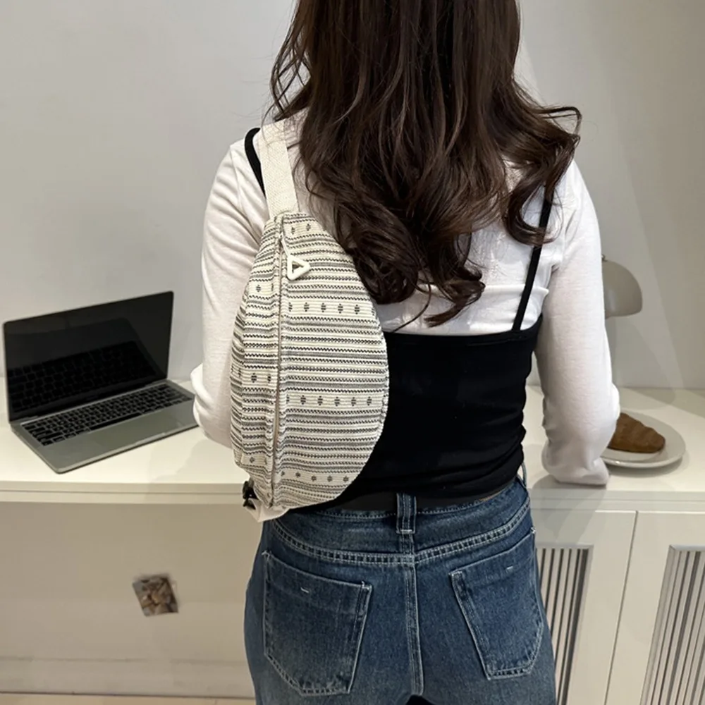 

Fashion Nylon Women Chest Bag Zipper Japanese Style Sports Shoulder Bag Large Capacity Soft Droplet Shaped Crossbody Bag Outdoor