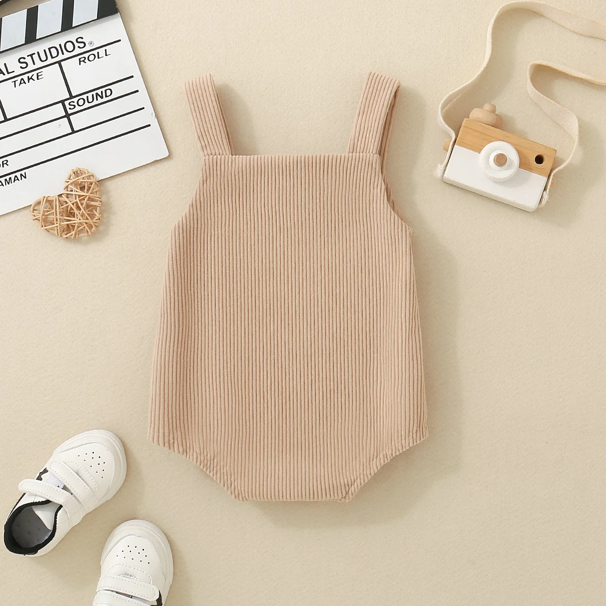 Bavaglini estivi ricamati con  - Baby Clothing Neutral recensione e prezzo