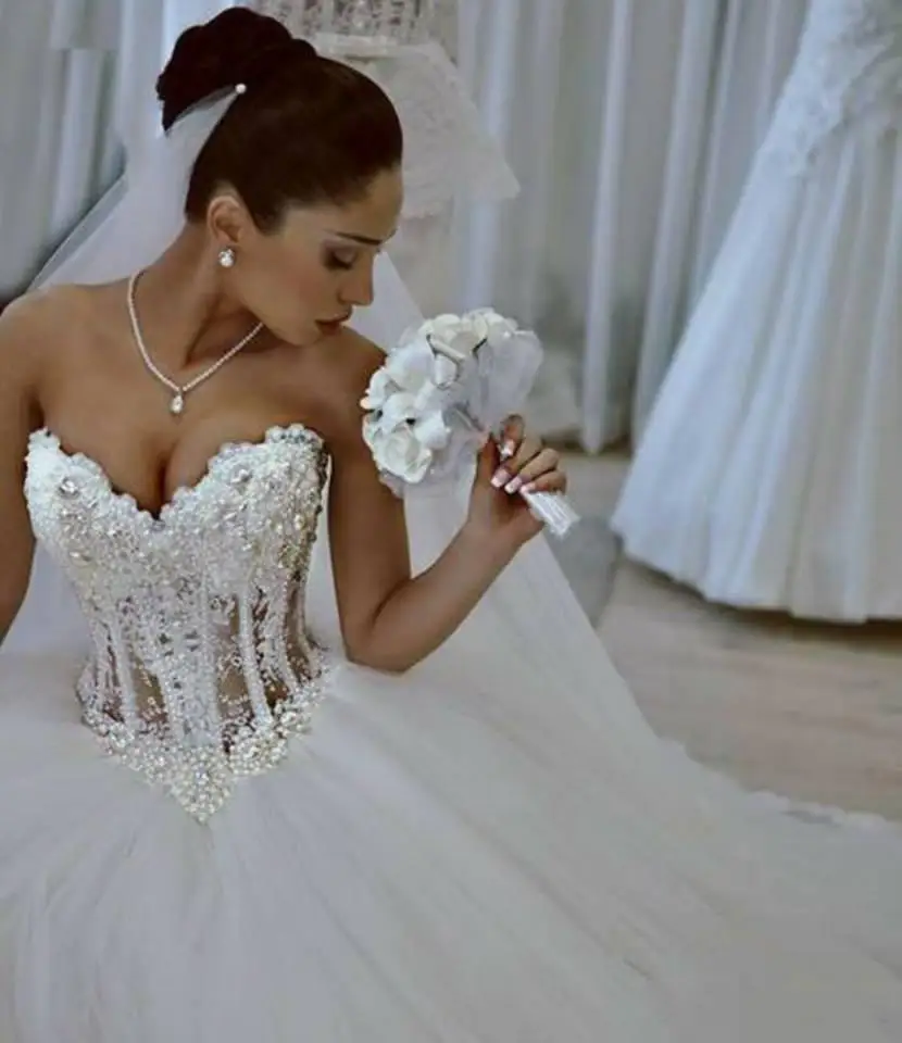 Sweetheart Corset A Line Wedding Dress Pearls Beaded Arabic Dubai Long Ivory Gowns Strapless Sleeveless Floor Length