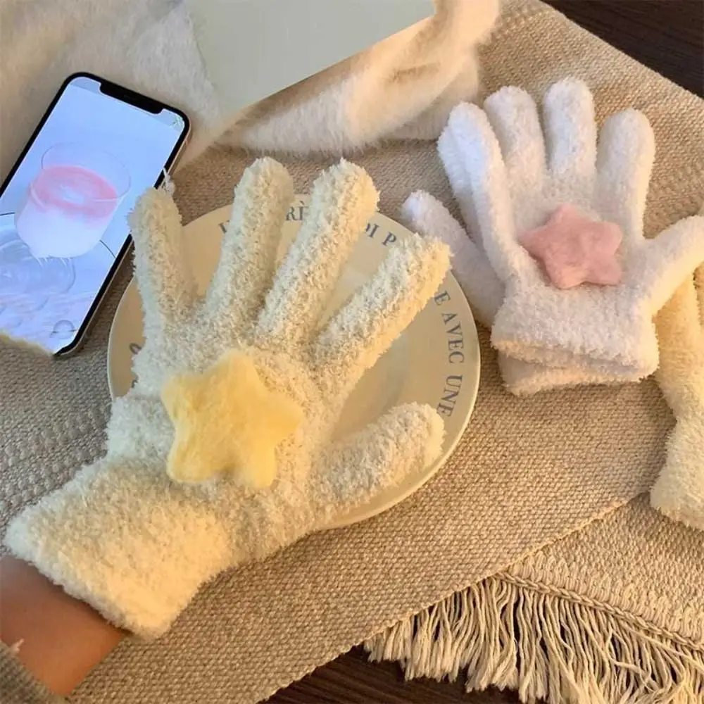 جديد دائم جودة عالية موضة المرجان المخملية المرجان المخملية قفازات الدراجات دفئا ستار قفازات الكرتون الشتاء قفازات النساء