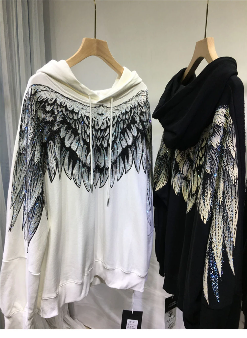 

Plus Size Loose Pullovers Top Plus Size Beading Wings Fashion Design Women Runway High Street Hoodies Casual Sweatshirts