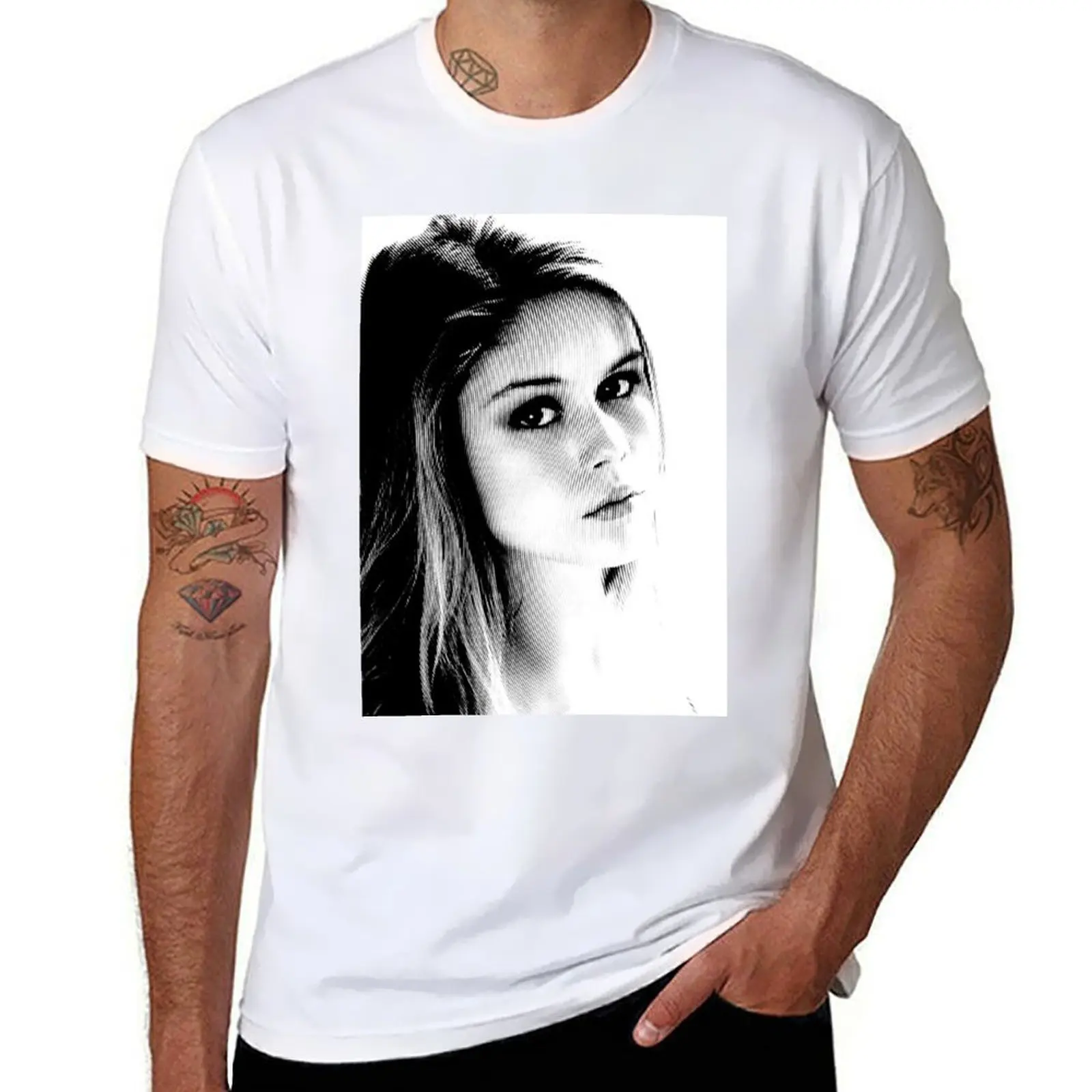 

Erin Moriarty Black & White Portrait (Linocut) T-Shirt cotton t shirts man 100% man graphic t shirt T-Shirt