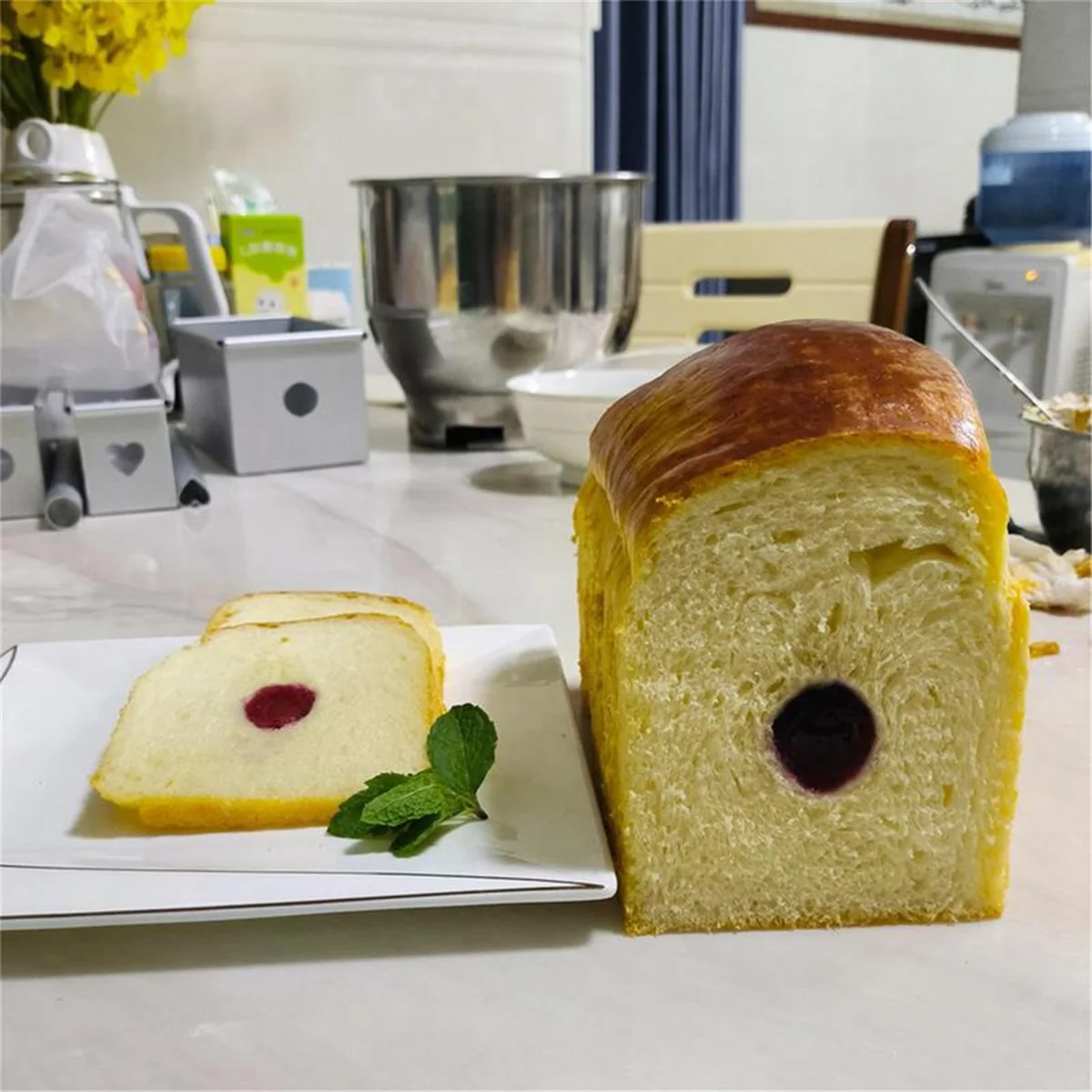 Long Cake Baking Pan Flowing Heart Cake Mold Aluminium Alloy Square Bread Loaf Pan with Center Tube DIY Cake Tools-A