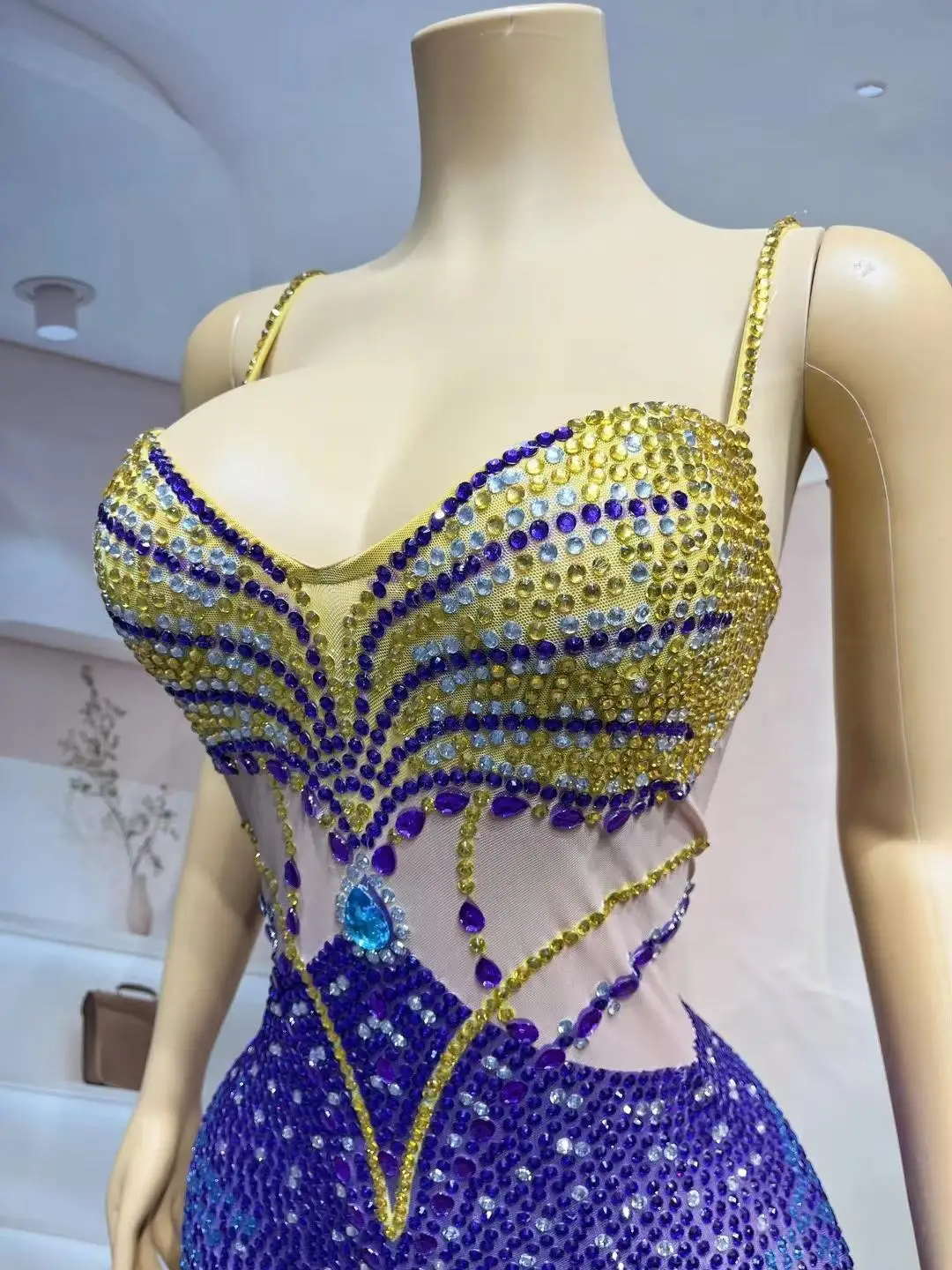 Frauen Abschluss ball sexy rücken frei glänzende Strass steine Scheide lange Maxi kleid Leistung benutzer definierte Bühne tragen Abendkleider Lanlan