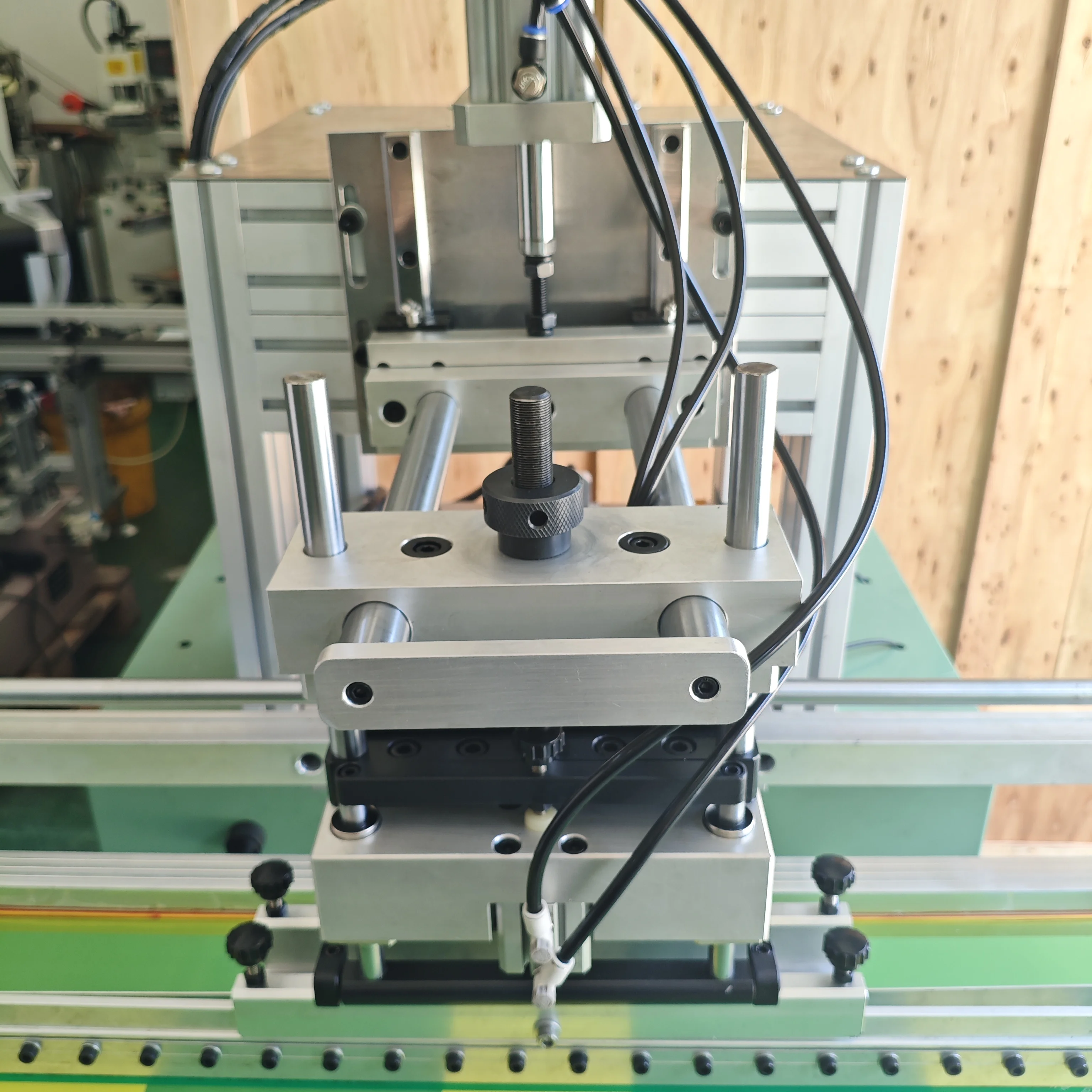 Fishing rod tool handle semi-automatic screen printing machine long tube bat stick carbon tube printing solution