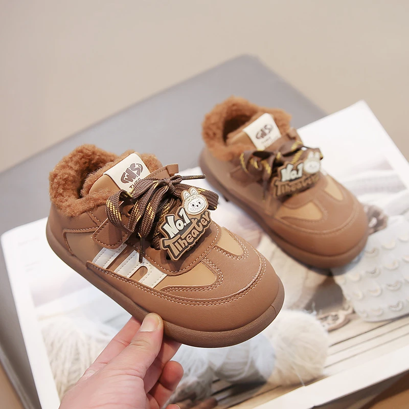 

New Children's Warm Skate Board Shoes Autumn Winter New Boys Girls Brown Retro Leisure Warm Cotton Shallow Boots Sports Shoes