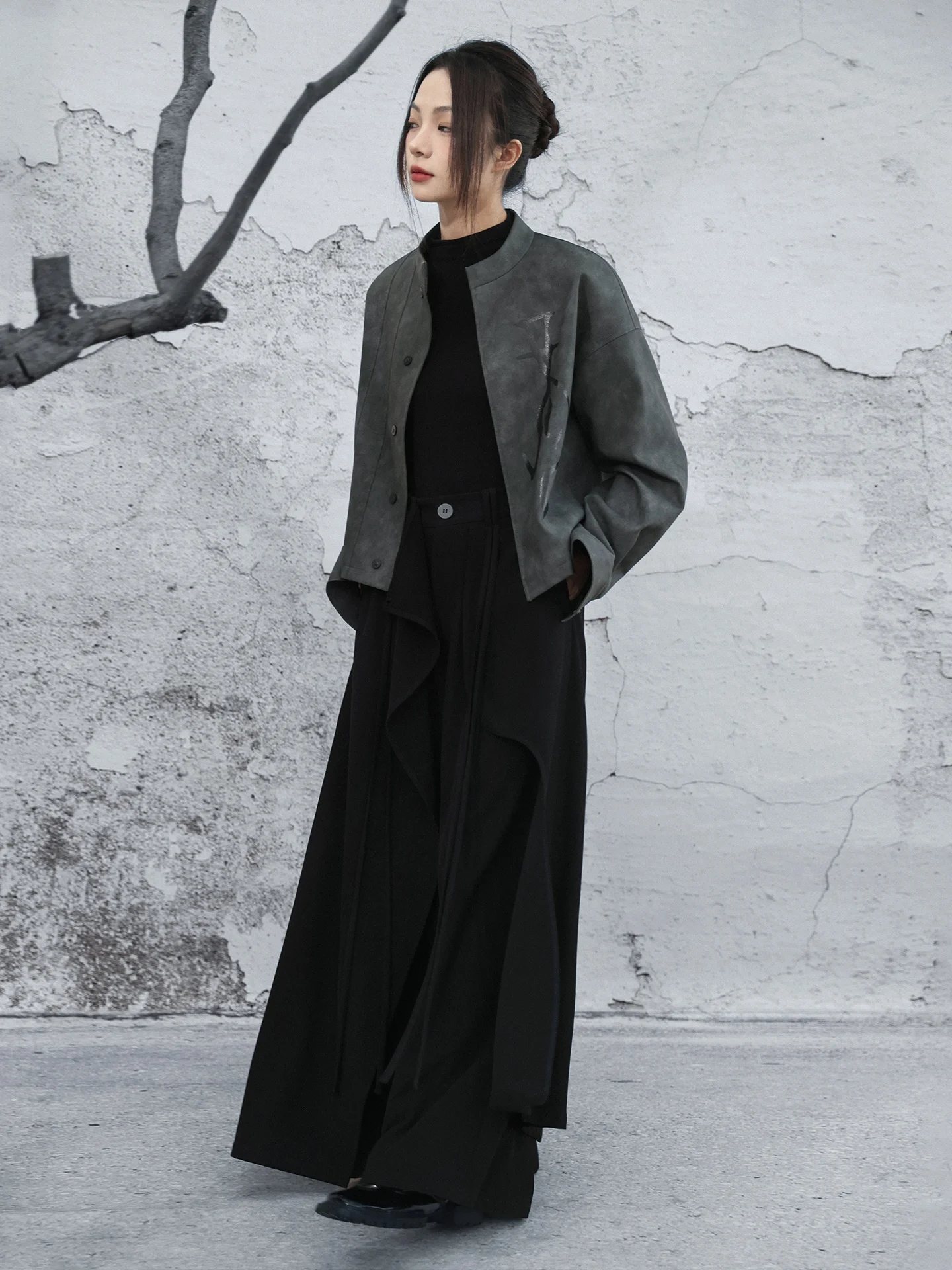 Nieuwe Chinese Sle Loose Fit Stand Collar Lederen Jas met Bone Dragon Woordprint Casual Faion Damesjas van Thiened PU...