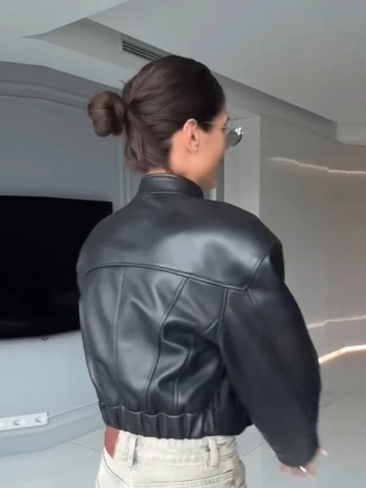 สลิมฟิตเสื้อหนังผู้หญิงคลาสสิกโมโตไบค์เกอร์ PU เสื้อหนังฤดูใบไม้ผลิฤดูใบไม้ร่วงซิปพื้นฐานเสื้อแจ๊กเก็ต